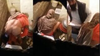 Desi Punjabi Couple Fucks Public Bathroom